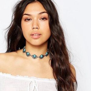 TURQUOISE & ANTIQUED SILVER BOHEMIAN CHOKER!! SO CHIC!!